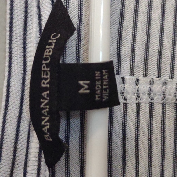 NWT‎ Banana Republic women's medium long sleeve navy white stripe 5 button top - Picture 3 of 5